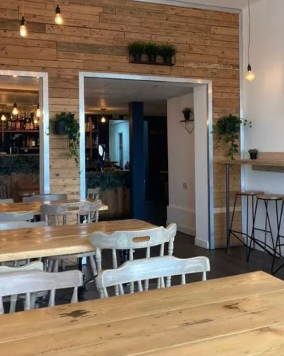 Mon 8th December - ATTIC CAFE - SNOWMAN TREE DECORATION - 7.30pm to 9.30pm